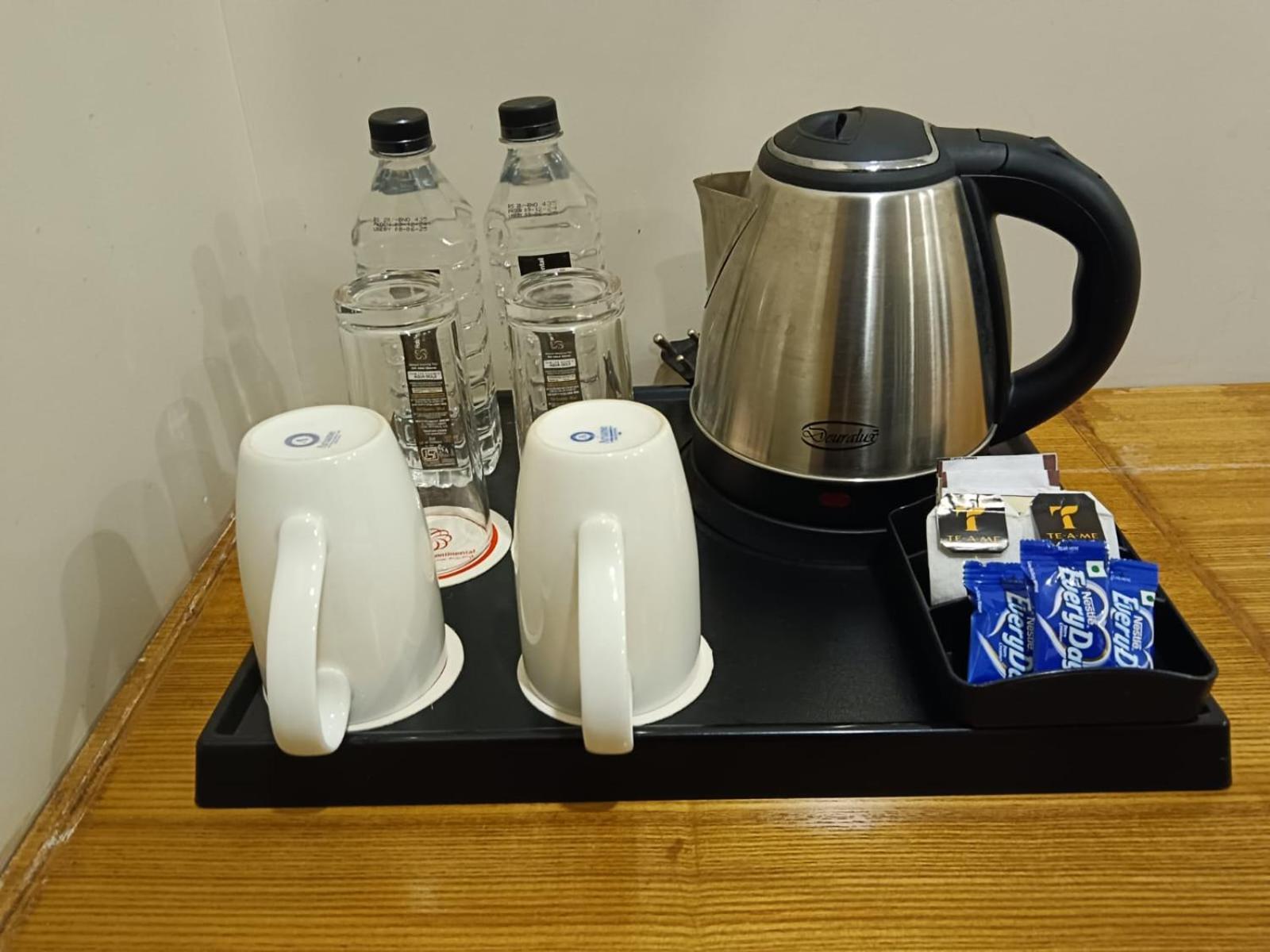 Hotel Prag Continental グワーハーティー エクステリア 写真