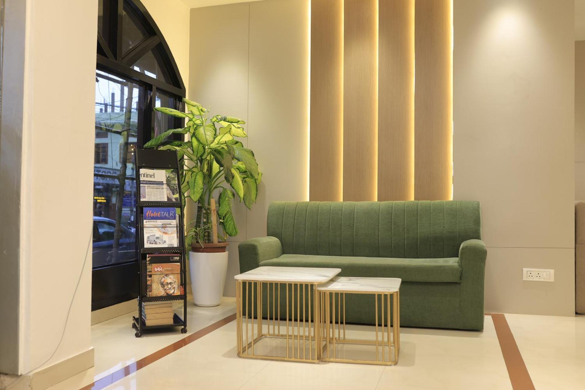 Hotel Prag Continental グワーハーティー エクステリア 写真