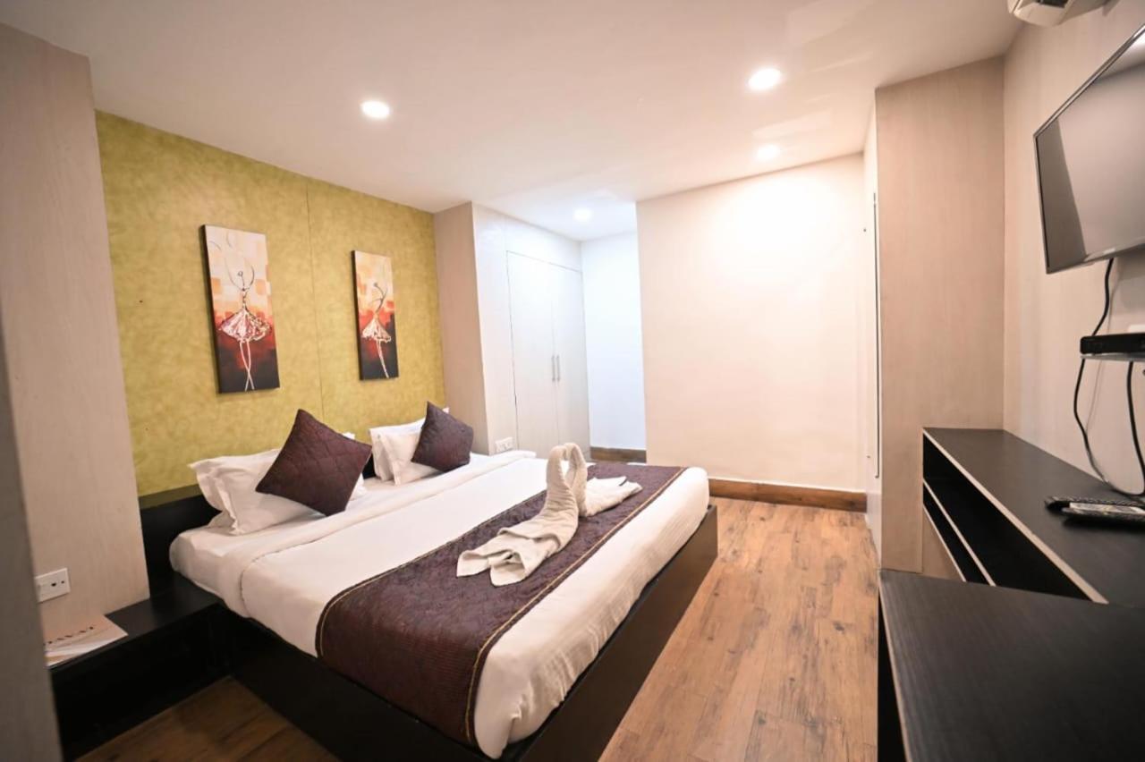 Hotel Prag Continental グワーハーティー エクステリア 写真