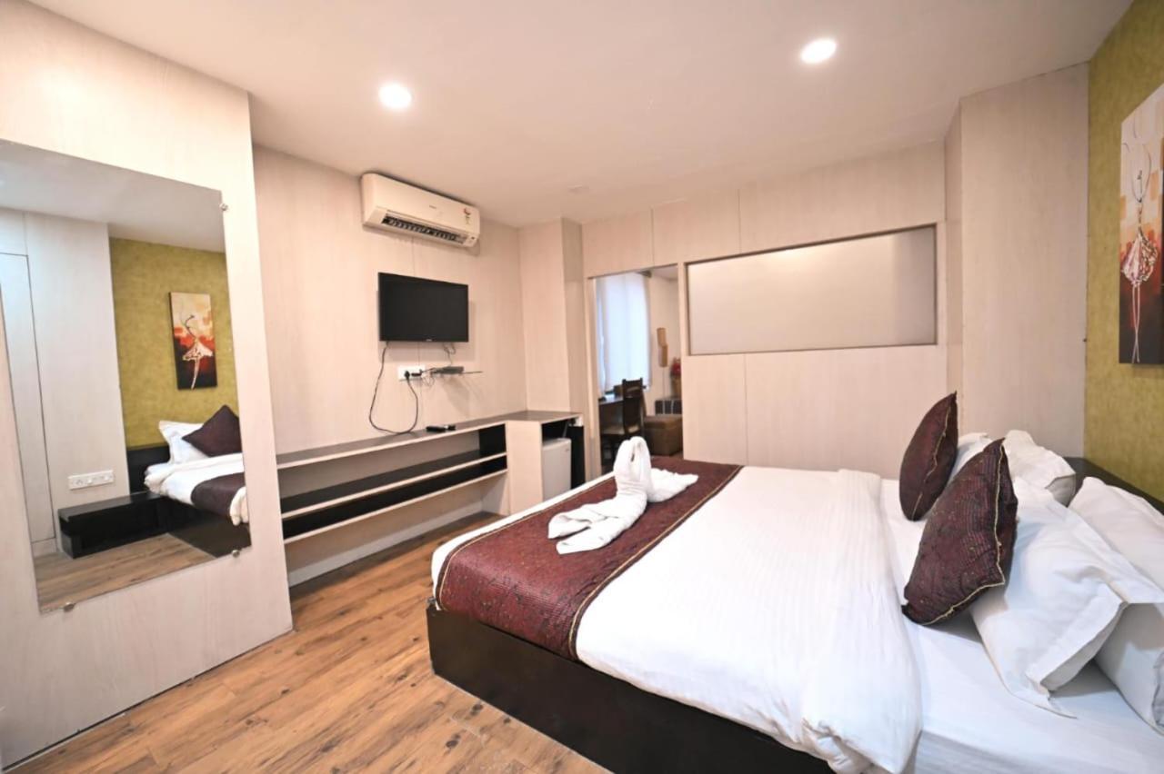 Hotel Prag Continental グワーハーティー エクステリア 写真