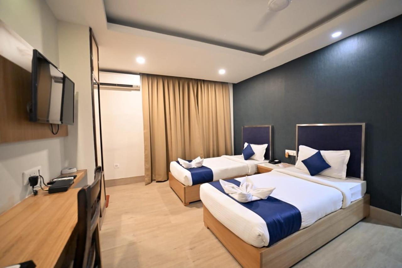 Hotel Prag Continental グワーハーティー エクステリア 写真