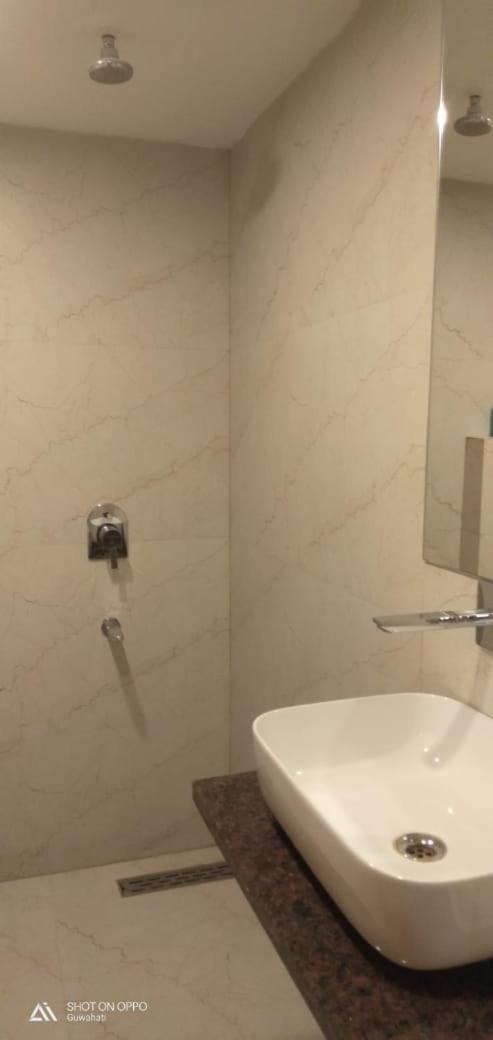 Hotel Prag Continental グワーハーティー エクステリア 写真